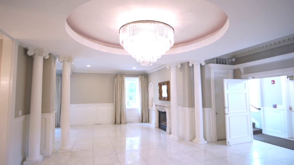 Rotunda interior with crystal chandelier at The Commons 1854