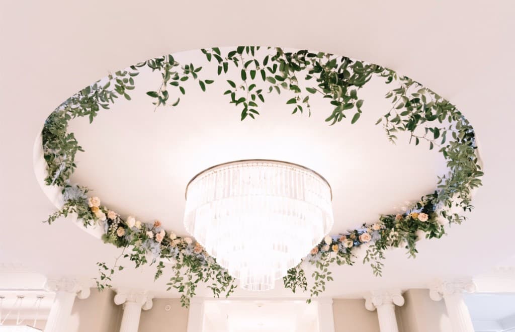 Rotunda chandelier with garland decor